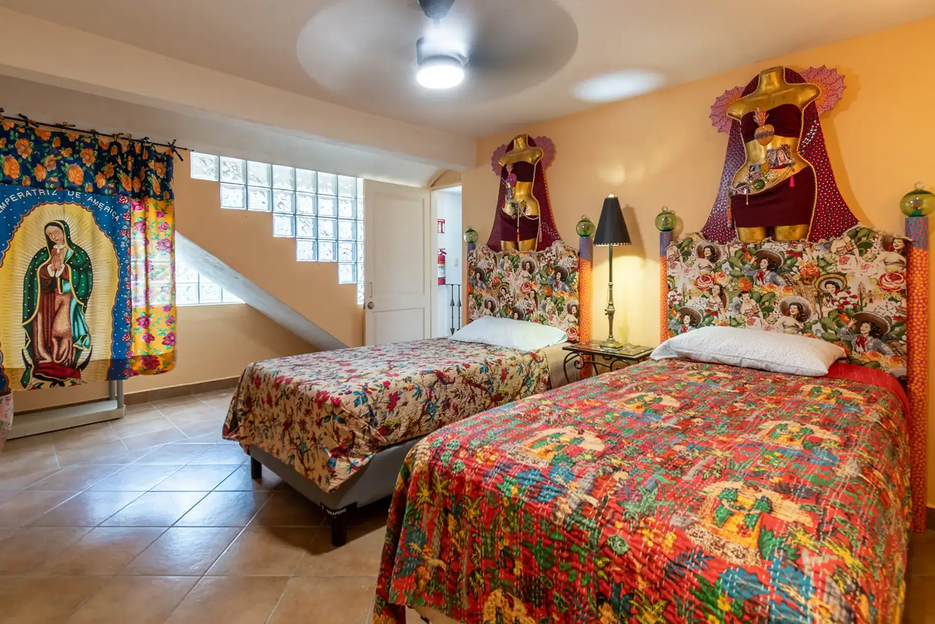 The second bedroom on floor 2 of Casa de la Vista